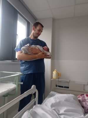 maro czaruś w szpitalu po porodzie