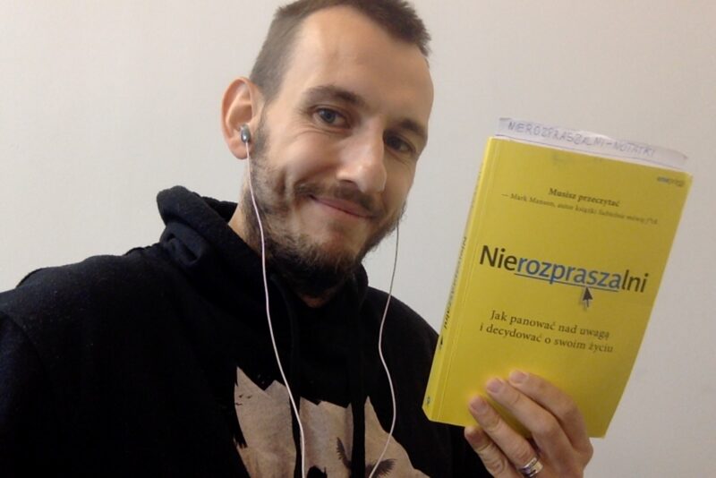 maro nierozpraszalni